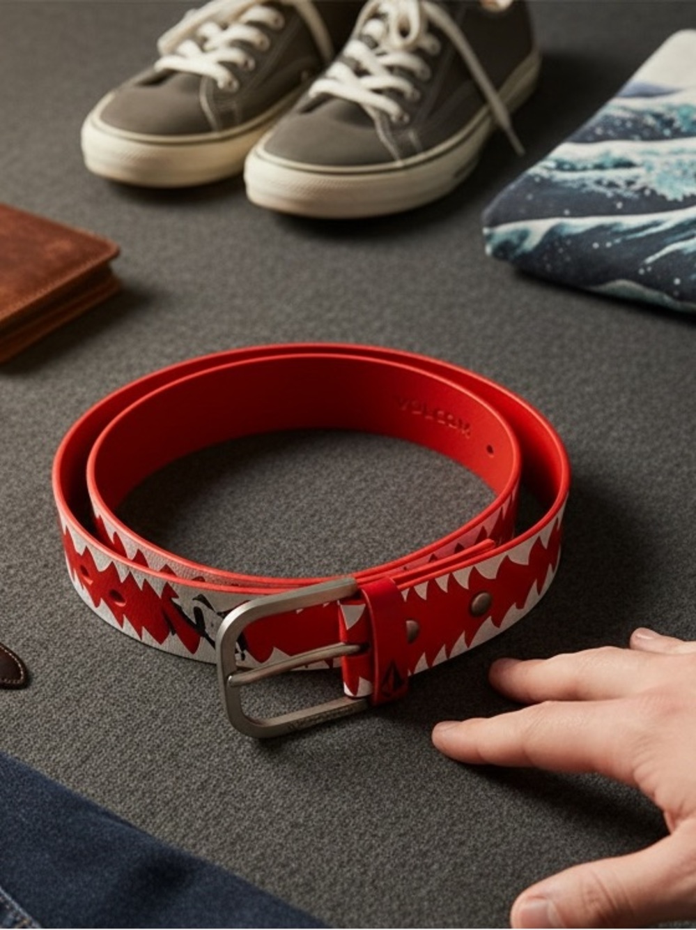 Volcom Boys Josta Creature PU Belt Youth Red White Sz 22 / 28.5"‎ Teeth Graphic
